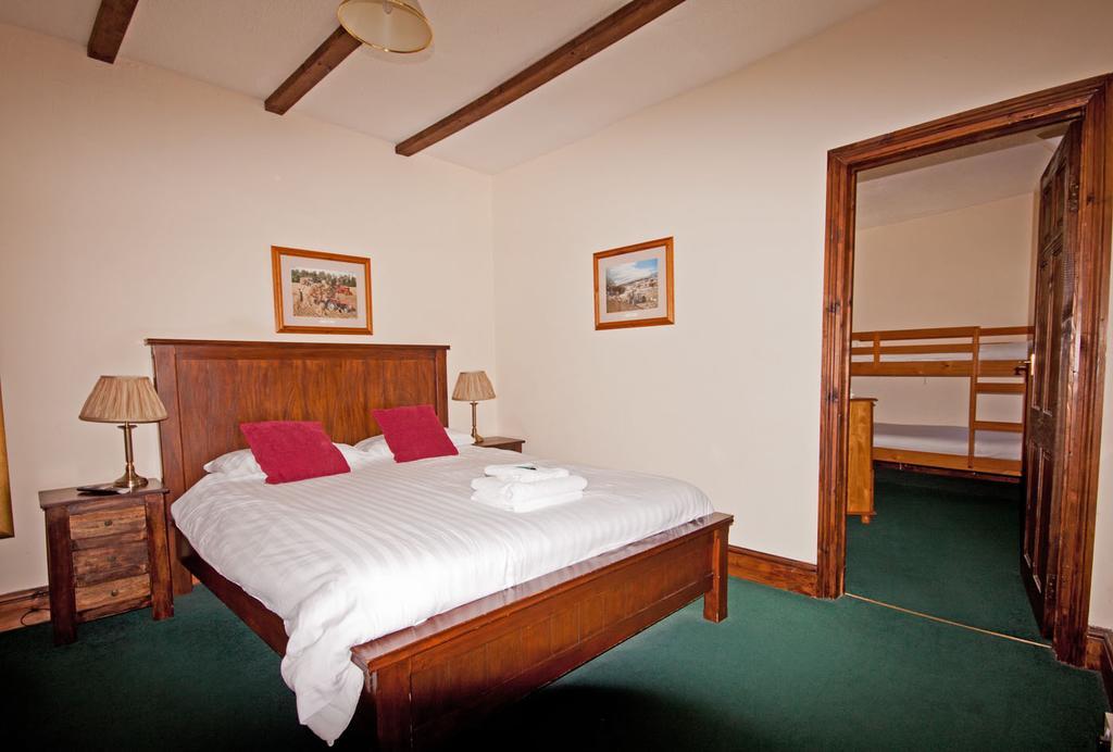 The White Hart Hotel Menheniot Chambre photo