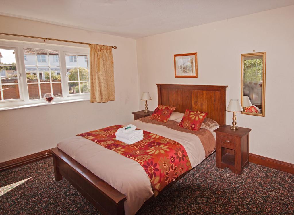 The White Hart Hotel Menheniot Extérieur photo