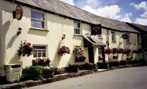 The White Hart Hotel Menheniot Extérieur photo